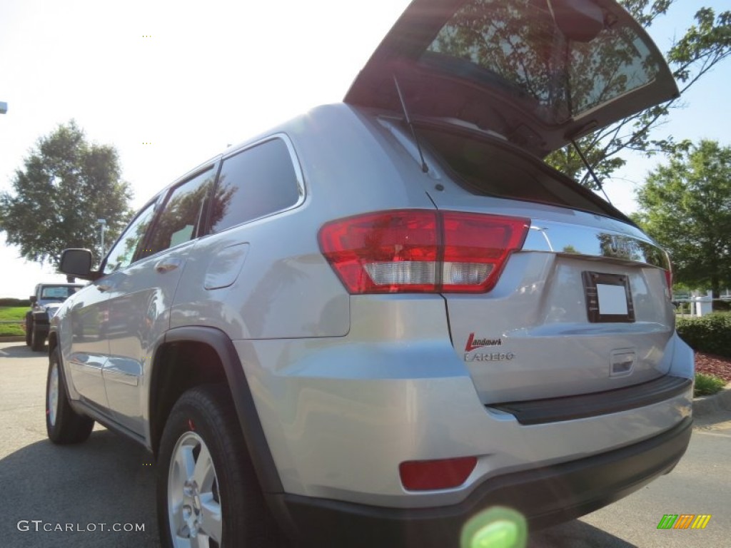 2013 Grand Cherokee Laredo - Bright Silver Metallic / Dark Graystone/Medium Graystone photo #8
