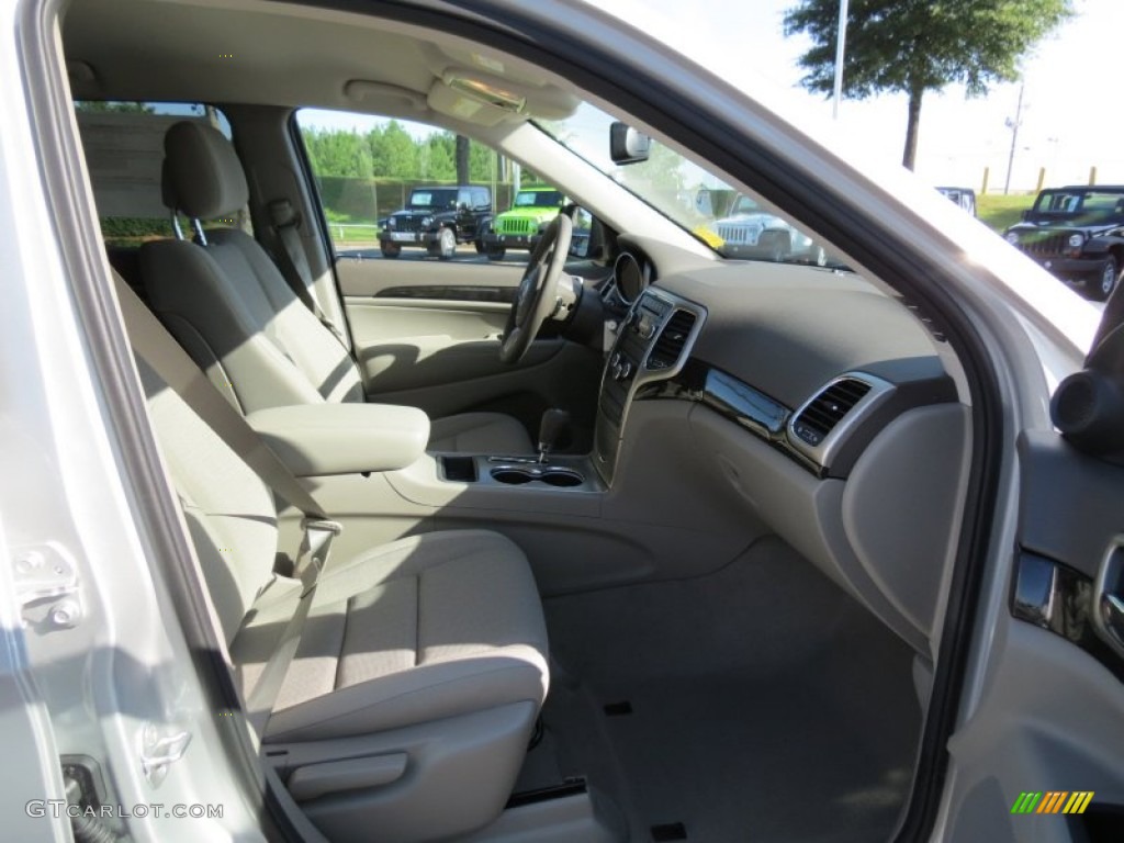 2013 Grand Cherokee Laredo - Bright Silver Metallic / Dark Graystone/Medium Graystone photo #10