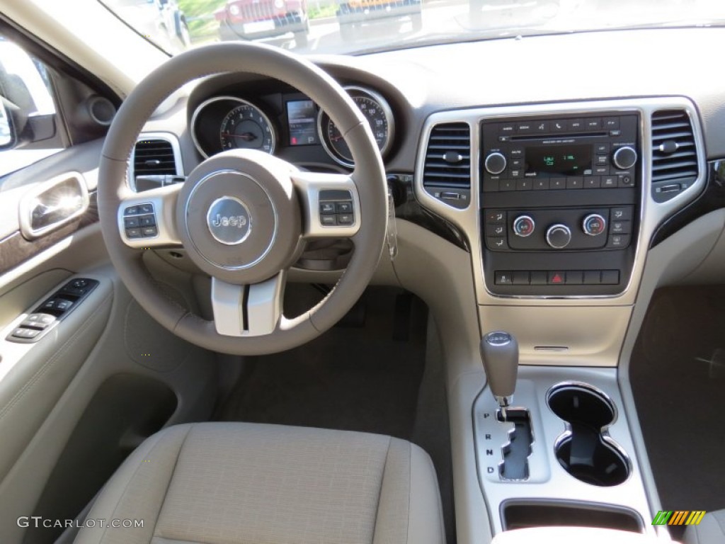 2013 Grand Cherokee Laredo - Bright Silver Metallic / Dark Graystone/Medium Graystone photo #11