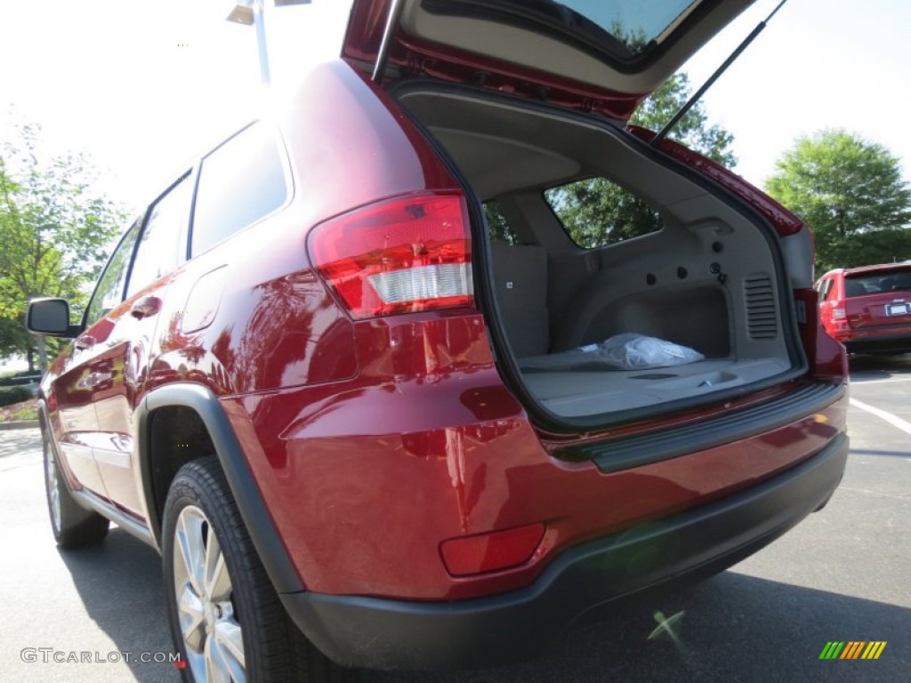2013 Grand Cherokee Laredo - Deep Cherry Red Crystal Pearl / Dark Graystone/Medium Graystone photo #9
