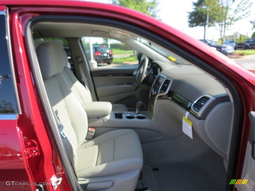 2013 Grand Cherokee Laredo - Deep Cherry Red Crystal Pearl / Dark Graystone/Medium Graystone photo #10