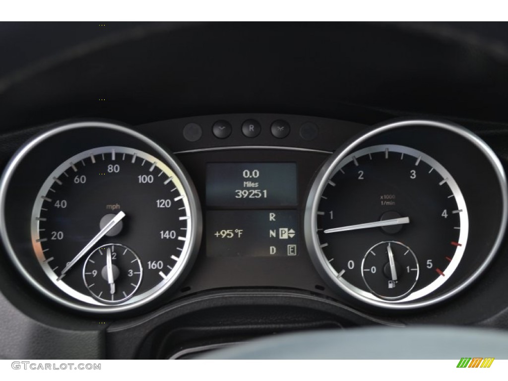 2011 Mercedes-Benz R 350 BlueTEC 4Matic Gauges Photos