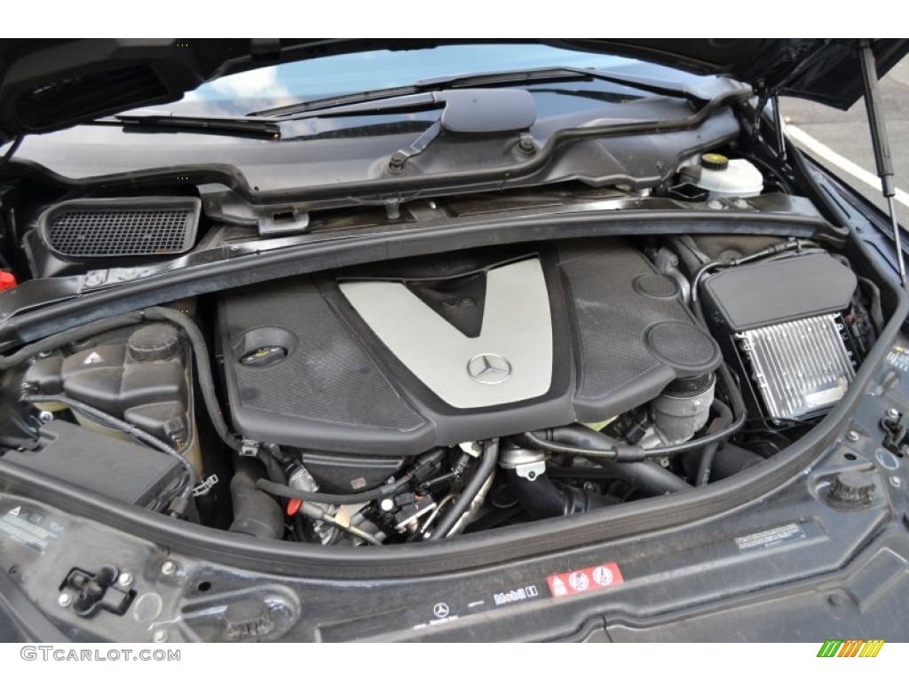 2011 Mercedes-Benz R 350 BlueTEC 4Matic Engine Photos