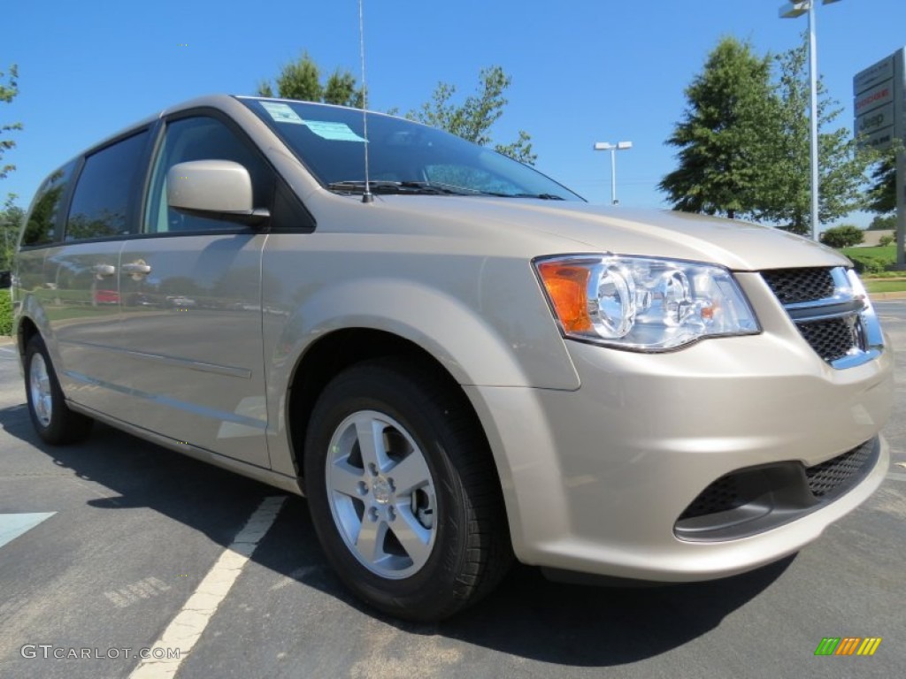 2012 Grand Caravan SXT - Cashmere Pearl / Black/Light Graystone photo #4