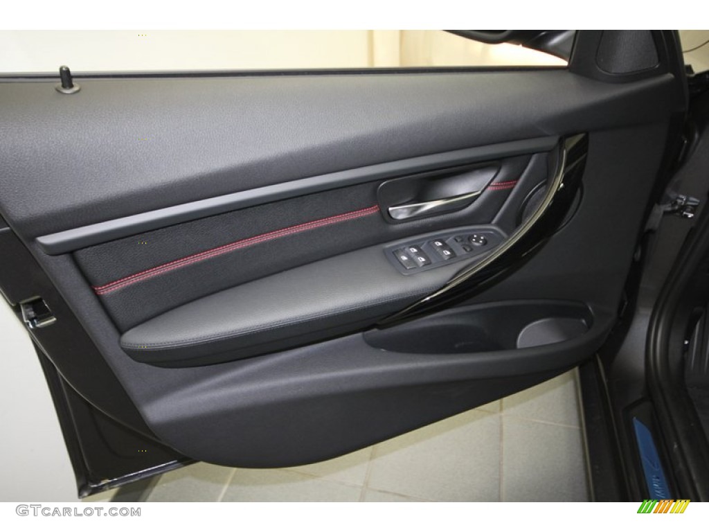 2012 BMW 3 Series 328i Sedan Black/Red Highlight Door Panel Photo #68375652