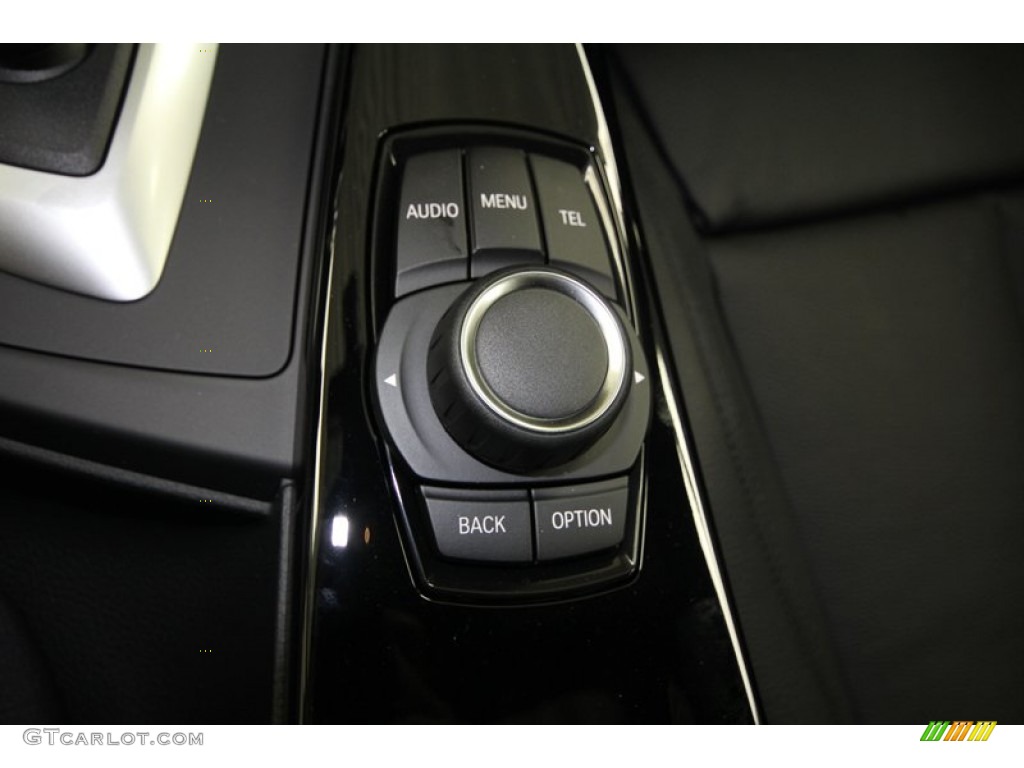 2012 BMW 3 Series 328i Sedan Controls Photo #68376171