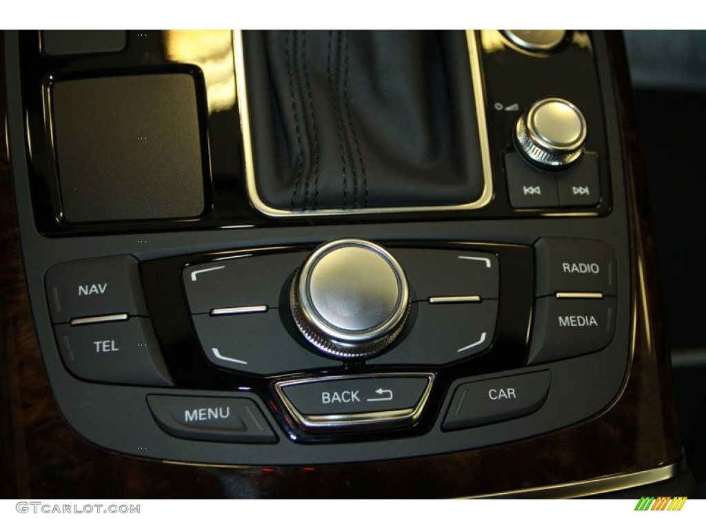 2013 Audi A7 3.0T quattro Prestige Controls Photo #68377338