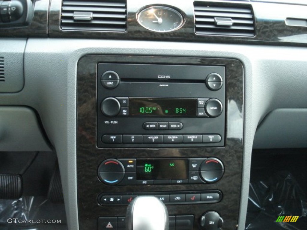 2007 Mercury Montego Premier Controls Photos