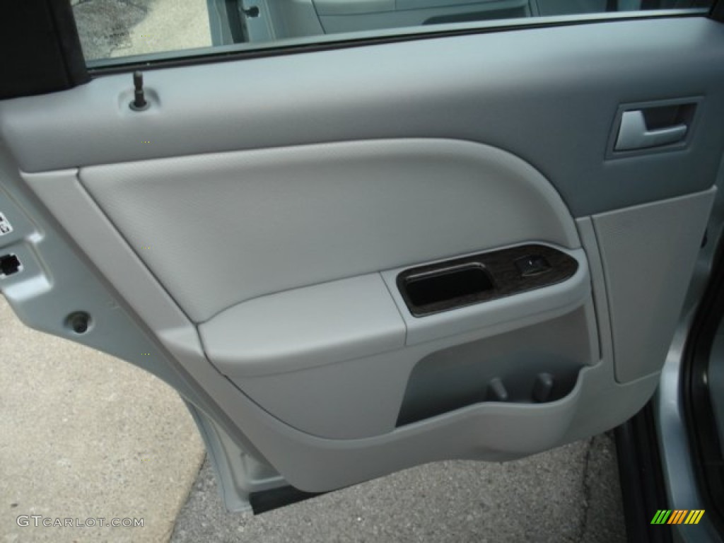 2007 Mercury Montego Premier Shale Door Panel Photo #68380062