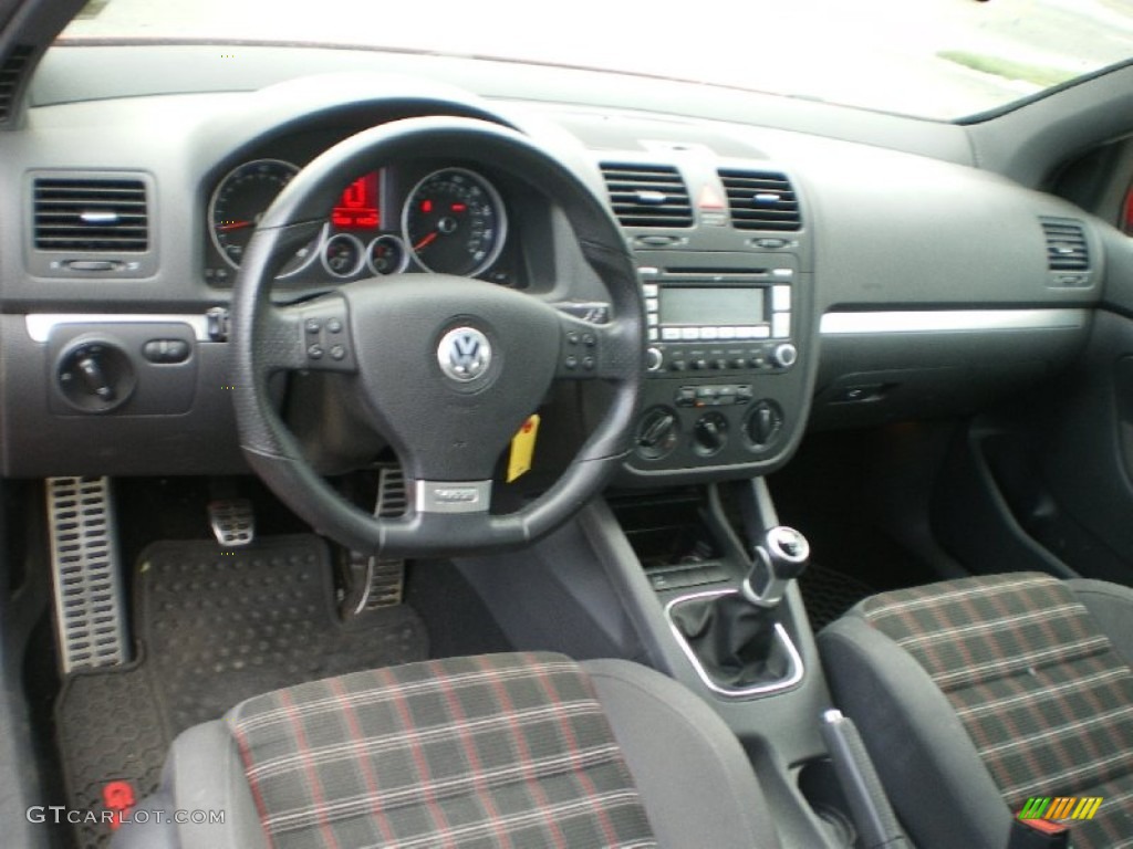 2008 Volkswagen GTI 2 Door Interlagos Plaid Cloth Dashboard Photo #68380758