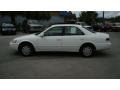 Super White - Camry CE Photo No. 6