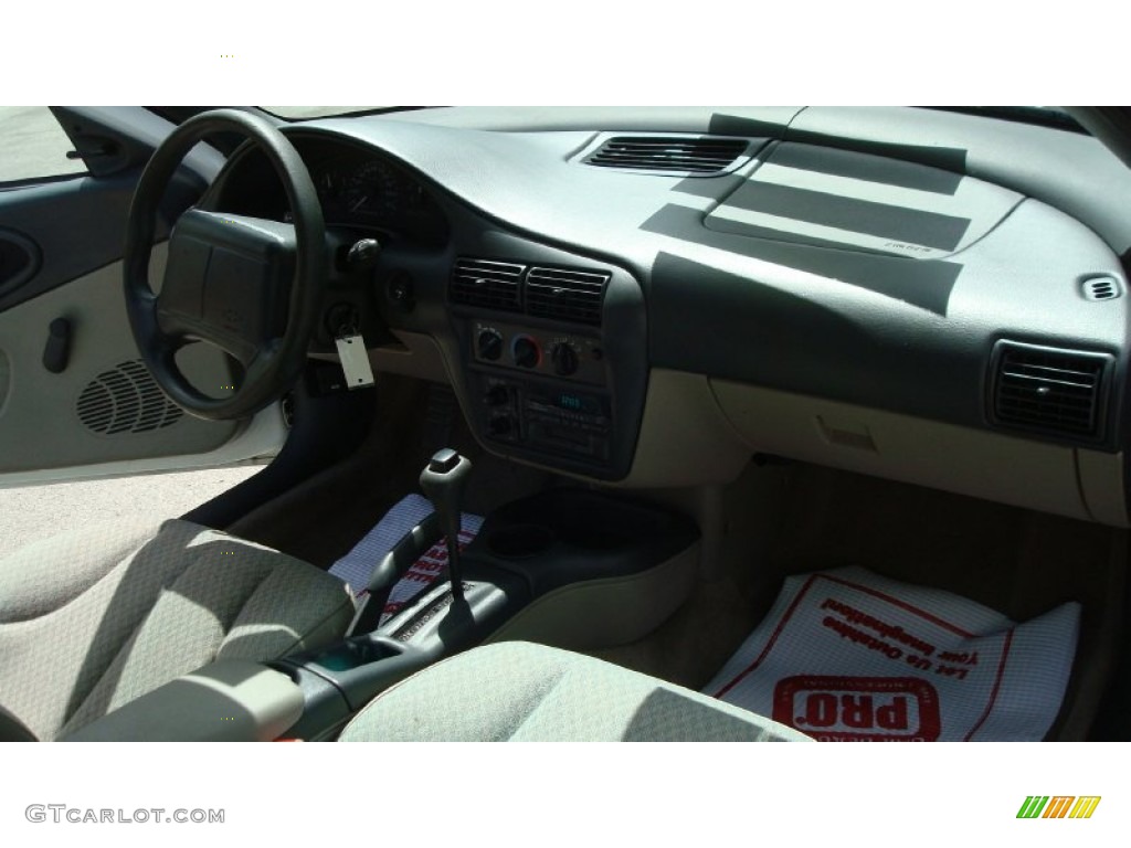 1997 Cavalier Coupe - Bright White / Neutral photo #16