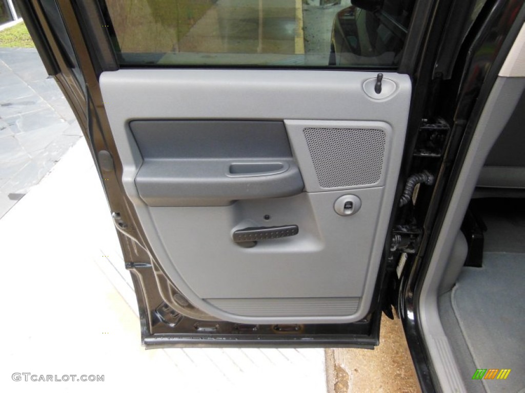 2008 Ram 1500 SLT Quad Cab - Brilliant Black Crystal Pearl / Medium Slate Gray photo #11