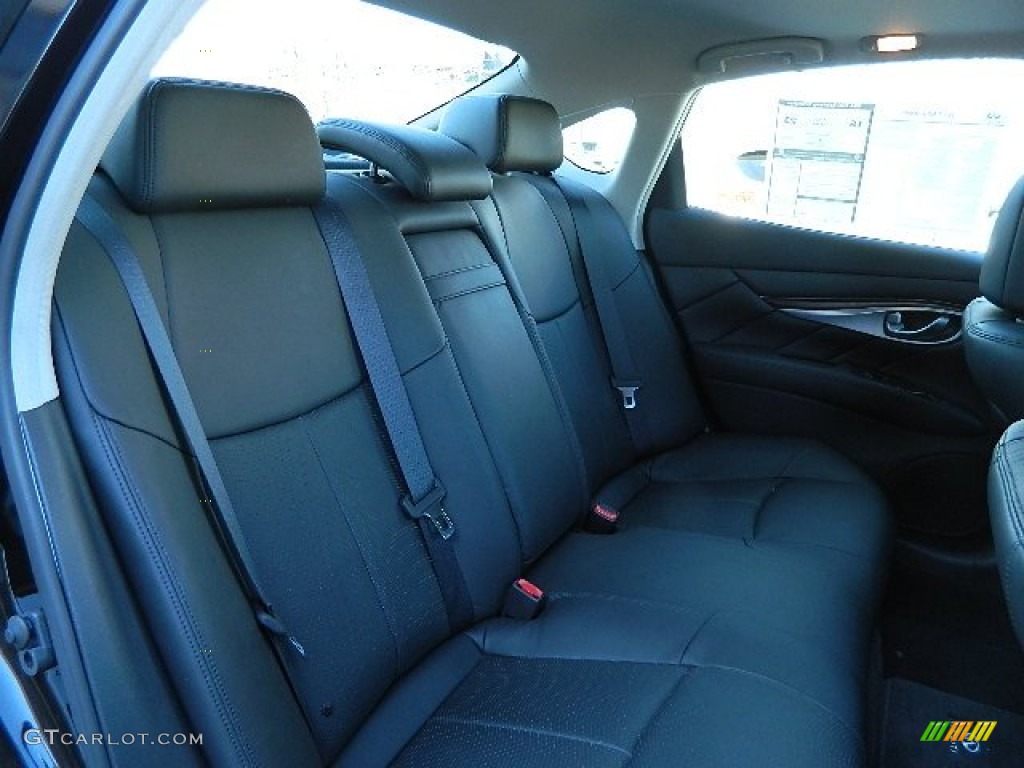 2012 Infiniti M 56x AWD Sedan Rear Seat Photo #68383761