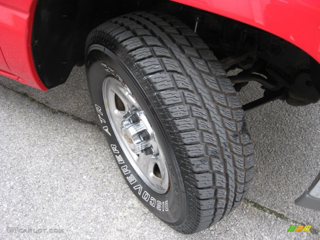 2001 Silverado 1500 LS Regular Cab 4x4 - Victory Red / Graphite photo #13