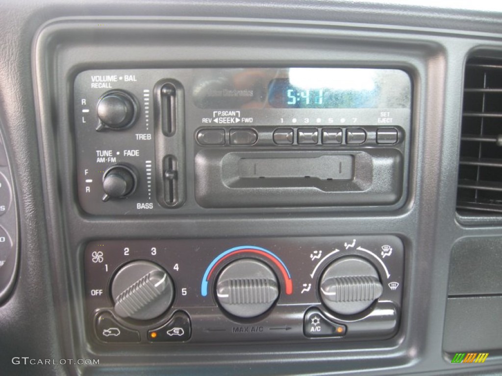 2001 Chevrolet Silverado 1500 LS Regular Cab 4x4 Controls Photos