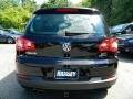 Deep Black Metallic - Tiguan SE 4Motion Photo No. 6