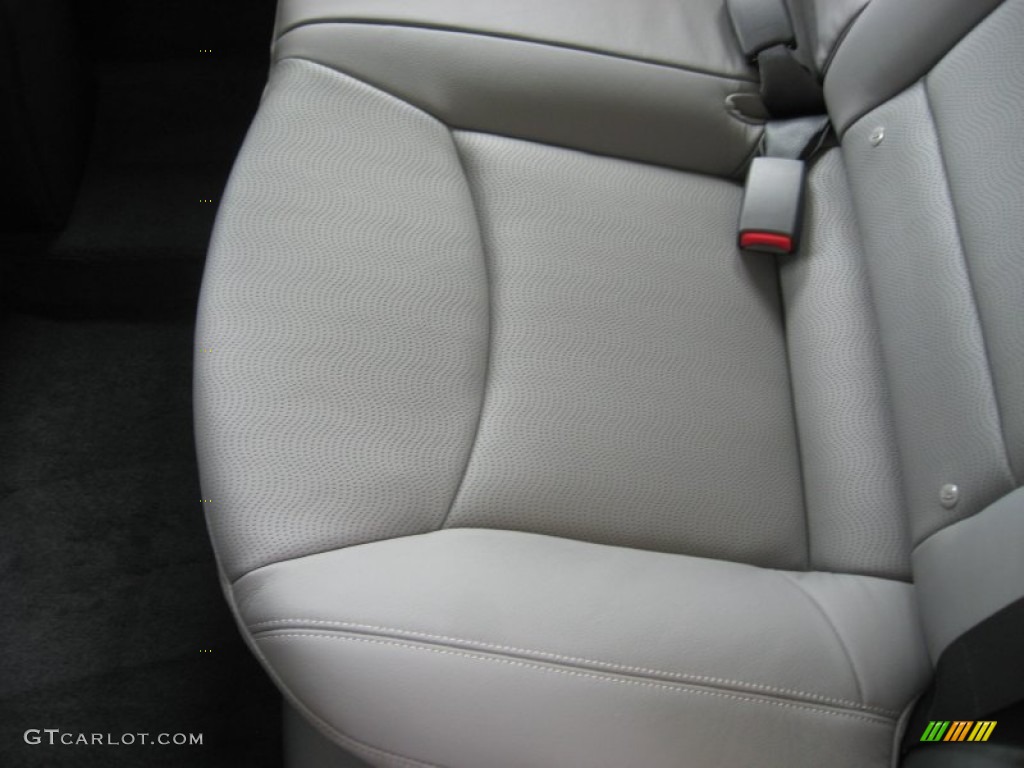 2013 Elantra Limited - Shimmering Air Silver / Gray photo #18