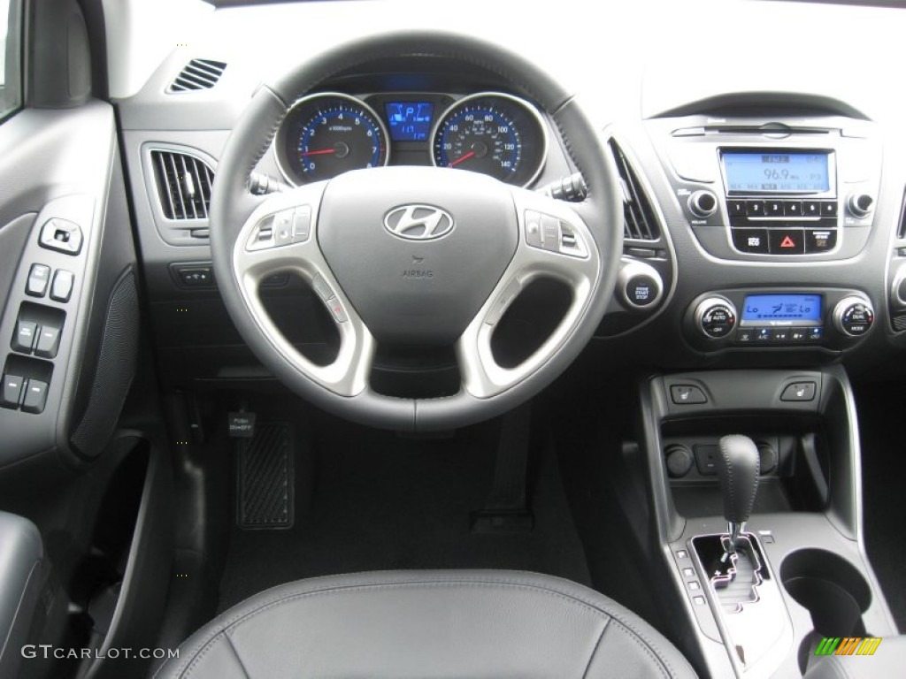 2013 Hyundai Tucson Limited Black Dashboard Photo #68385501