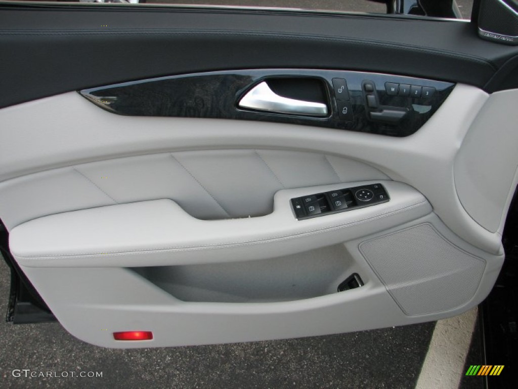 2013 Mercedes-Benz CLS 550 4Matic Coupe Ash/Black Door Panel Photo #68386011
