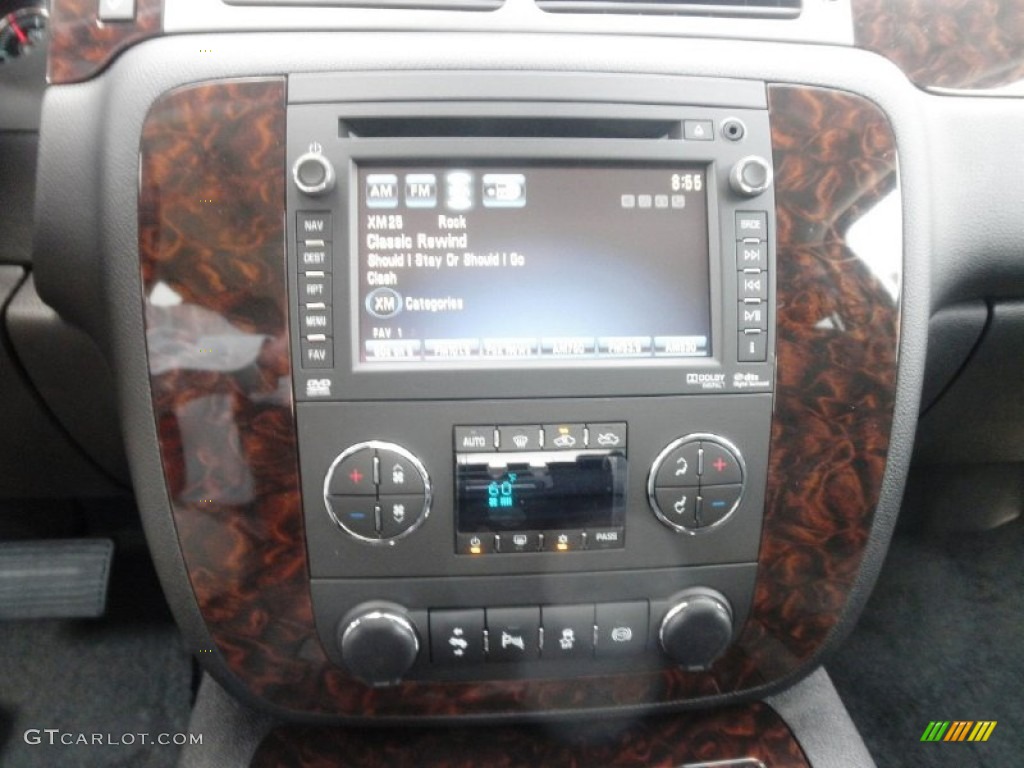 2013 GMC Sierra 3500HD Denali Crew Cab 4x4 Controls Photo #68386572
