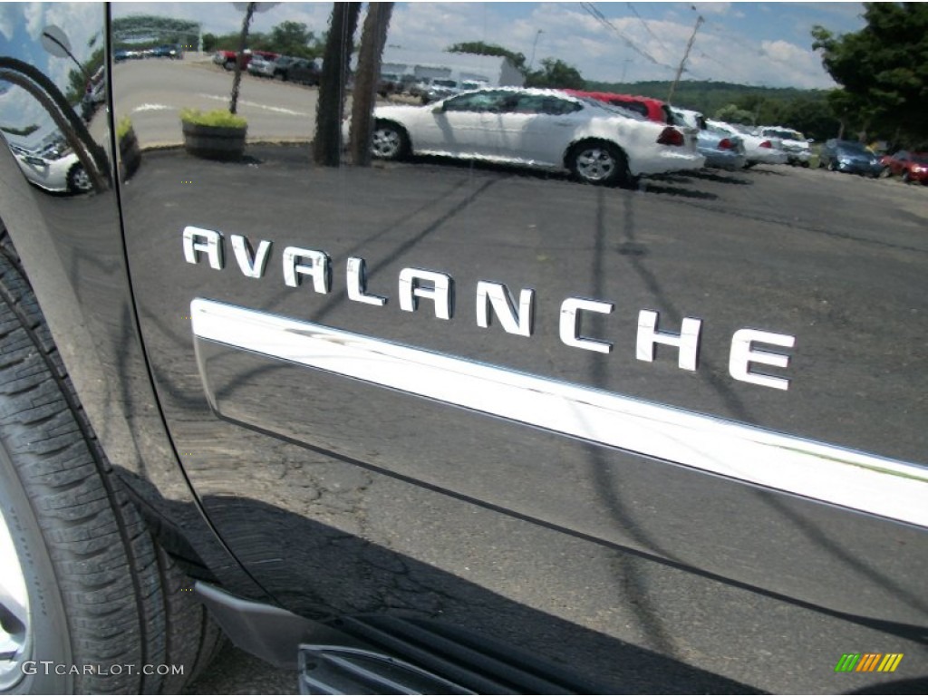 2013 Chevrolet Avalanche LTZ 4x4 Black Diamond Edition Marks and Logos Photo #68387377