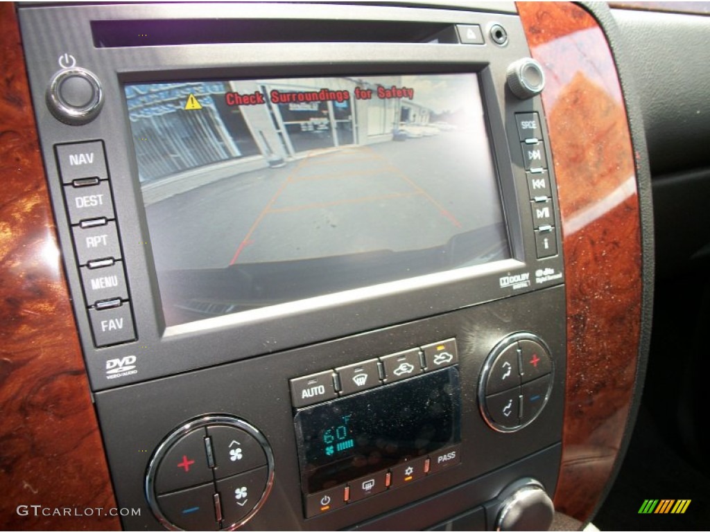 2013 Chevrolet Avalanche LTZ 4x4 Black Diamond Edition Controls Photo #68387529
