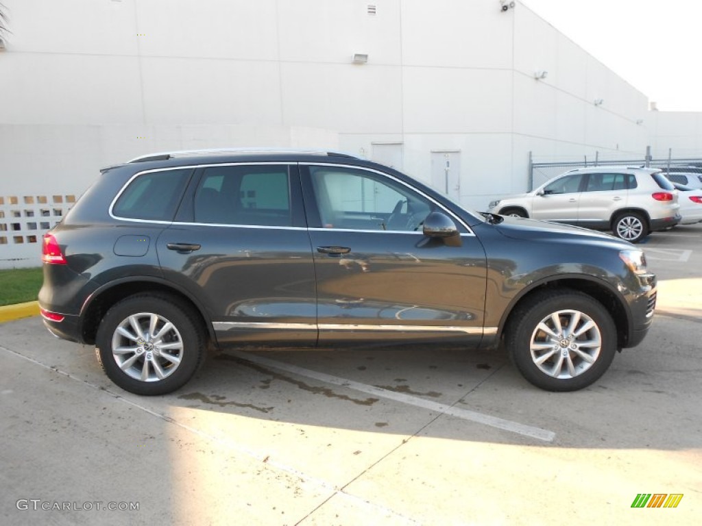 Dark Flint Metallic 2013 Volkswagen Touareg VR6 FSI Sport 4XMotion Exterior Photo #68388018