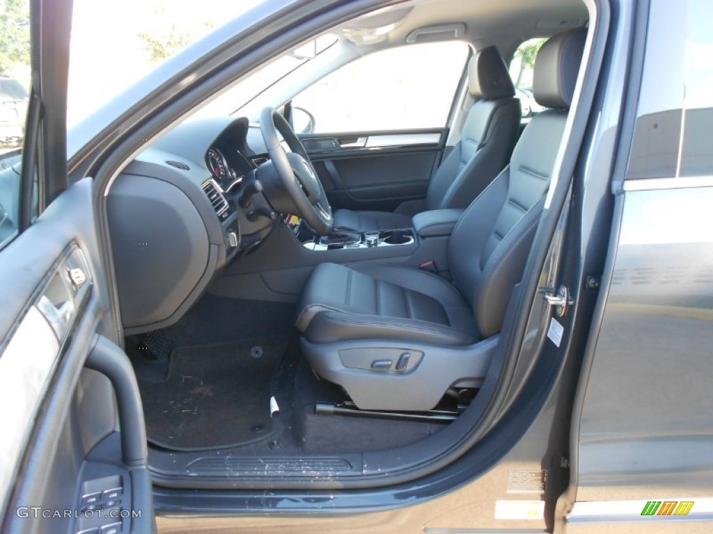 Cornsilk Beige Interior 2013 Volkswagen Touareg VR6 FSI Sport 4XMotion Photo #68388045