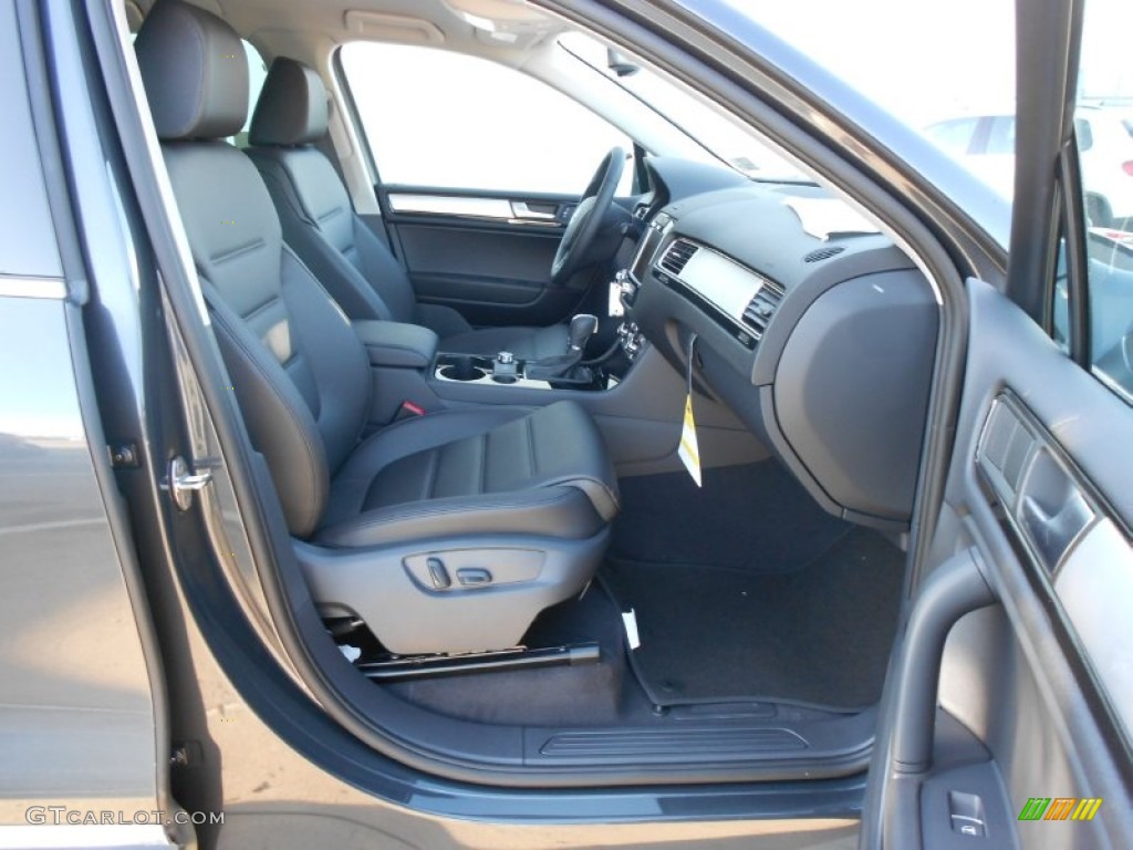 Cornsilk Beige Interior 2013 Volkswagen Touareg VR6 FSI Sport 4XMotion Photo #68388062