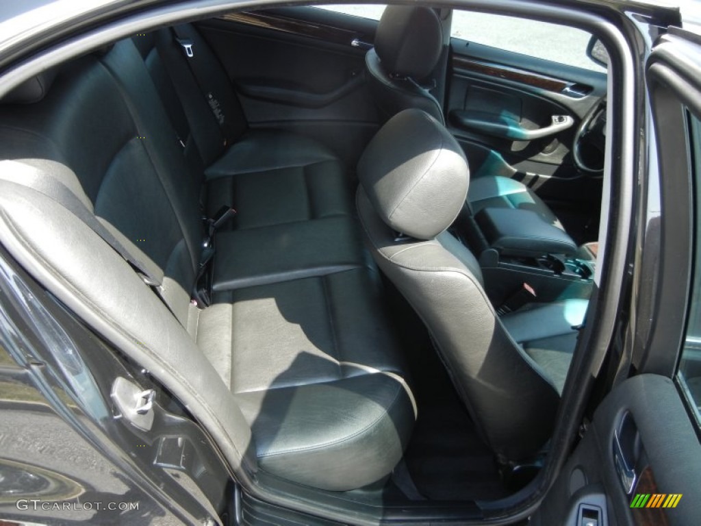 2003 3 Series 330xi Sedan - Black Sapphire Metallic / Black photo #45