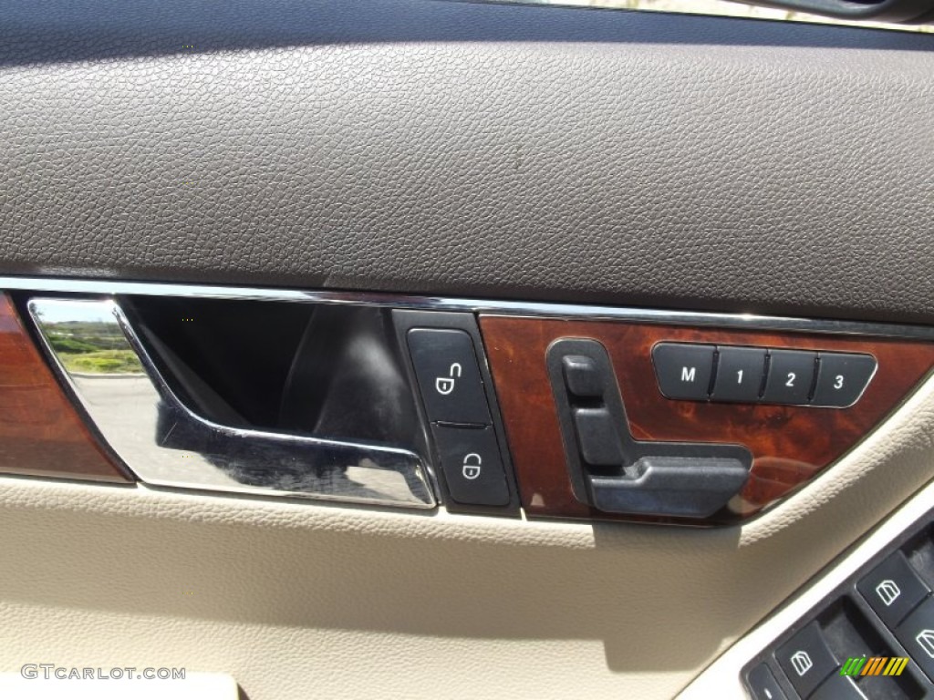 2009 C 300 Sport - Sand Beige Metallic / Almond/Mocha photo #16