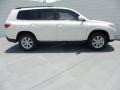 Blizzard White Pearl - Highlander SE Photo No. 2