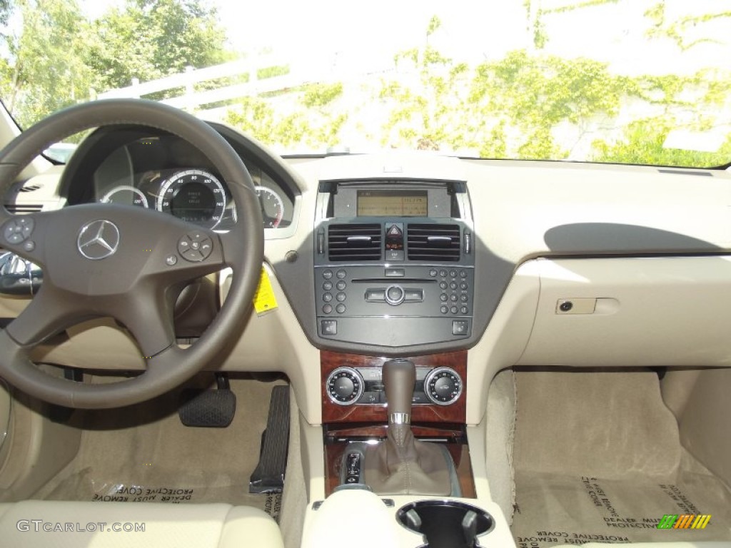 2009 C 300 Sport - Sand Beige Metallic / Almond/Mocha photo #33