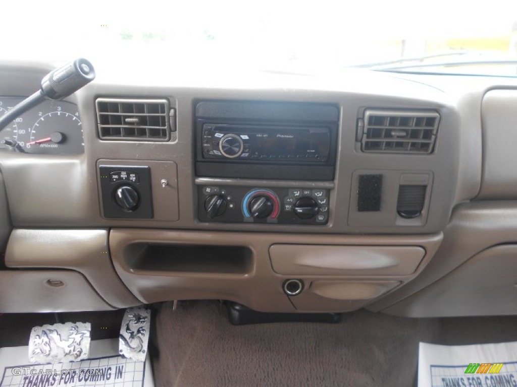 2000 F250 Super Duty Lariat Crew Cab 4x4 - Oxford White / Medium Parchment photo #15