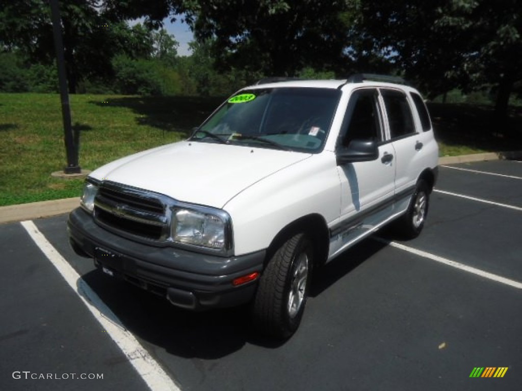 2003 Tracker 4WD Hard Top - White / Medium Gray photo #3