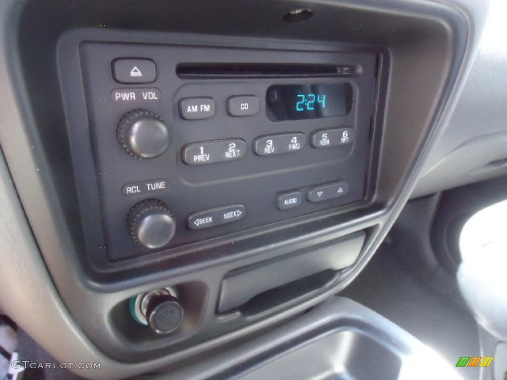 2003 Chevrolet Tracker 4WD Hard Top Audio System Photo #68395734