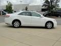 Super White - Camry  Photo No. 4