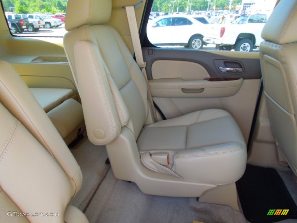 2013 Chevrolet Tahoe LTZ 4x4 Rear Seat Photo #68403312