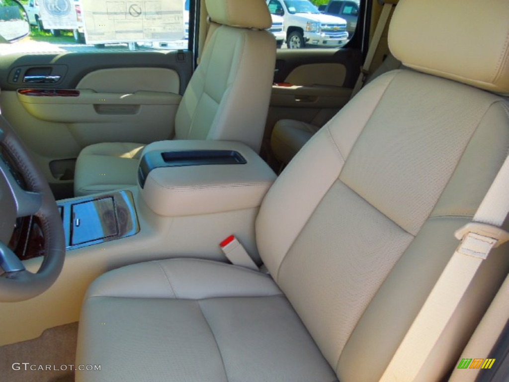 2013 Chevrolet Tahoe LTZ 4x4 Front Seat Photo #68403453