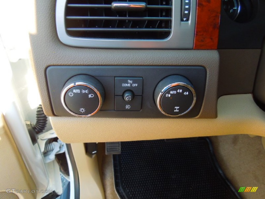 2013 Chevrolet Tahoe LTZ 4x4 Controls Photo #68403462