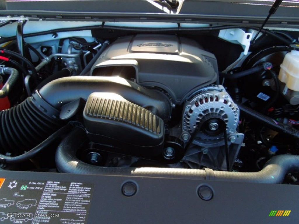 2013 Chevrolet Tahoe LTZ 4x4 Engine Photos