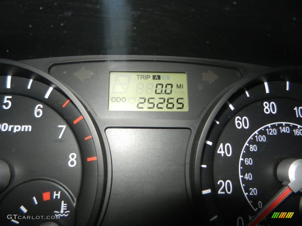 2006 Rio Sedan - White / Gray photo #11