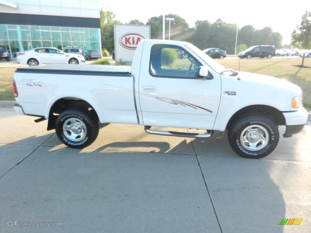 2001 F150 XL Sport Regular Cab 4x4 - Oxford White / Medium Graphite photo #2