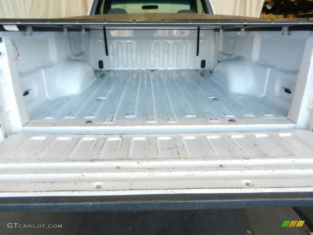 2001 Ford F150 XL Sport Regular Cab 4x4 Trunk Photos