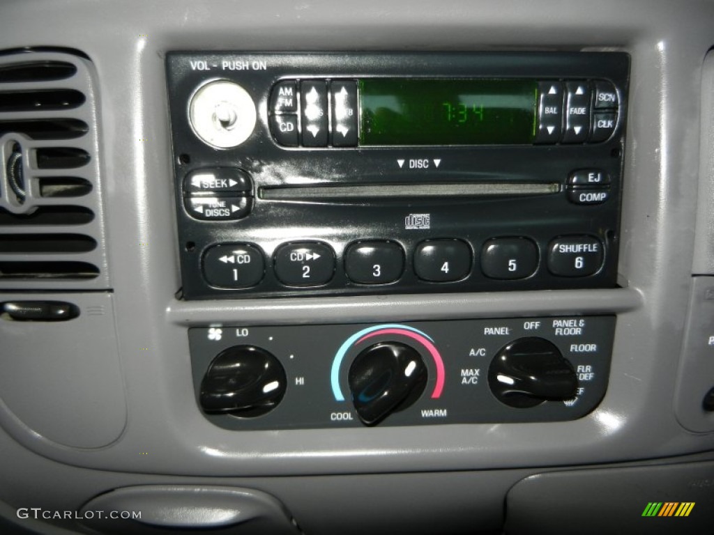 2001 Ford F150 XL Sport Regular Cab 4x4 Controls Photo #68404380