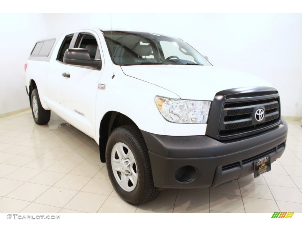 2010 Tundra Double Cab 4x4 - Super White / Graphite Gray photo #1