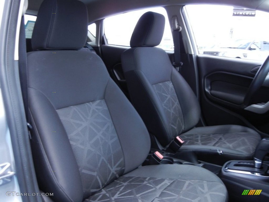 2011 Fiesta SES Hatchback - Ingot Silver Metallic / Charcoal Black/Blue Cloth photo #18