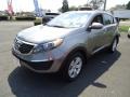 Front 3/4 View of 2012 Sportage LX