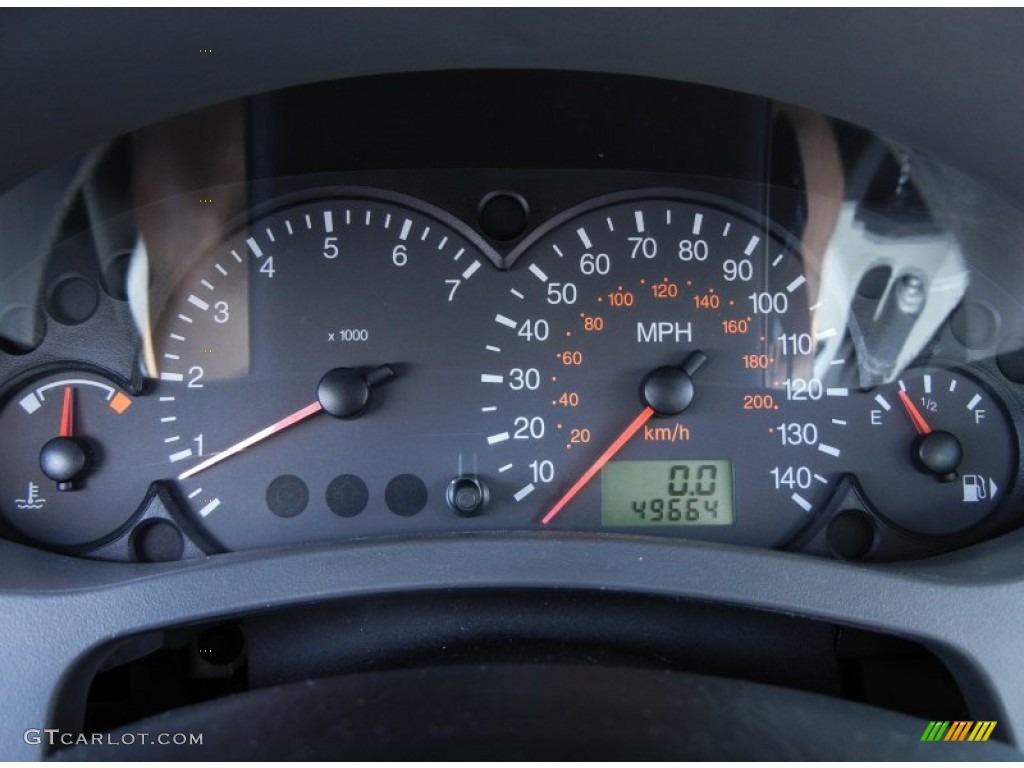 2005 Ford Focus ZX4 SES Sedan Gauges Photo #68410055